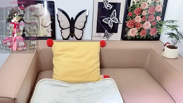Snapshot of T-TeaR chatting on 05-18-26, 01:56 T-TeaR online show from 05-18-26, 01:56