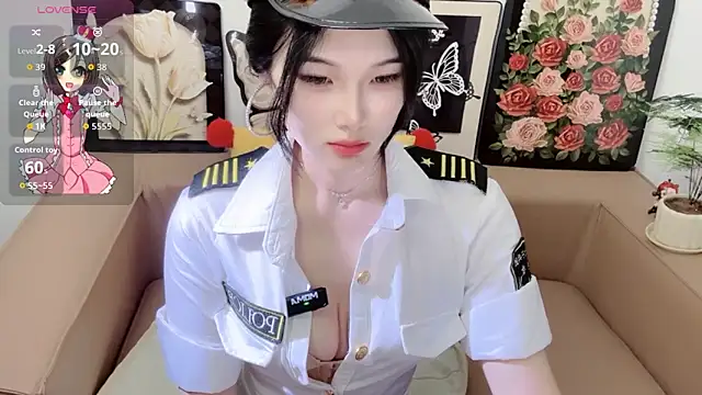 Snapshot of T-TeaR chatting on 05-19-26, 01:56 T-TeaR online show from 05-19-26, 01:56
