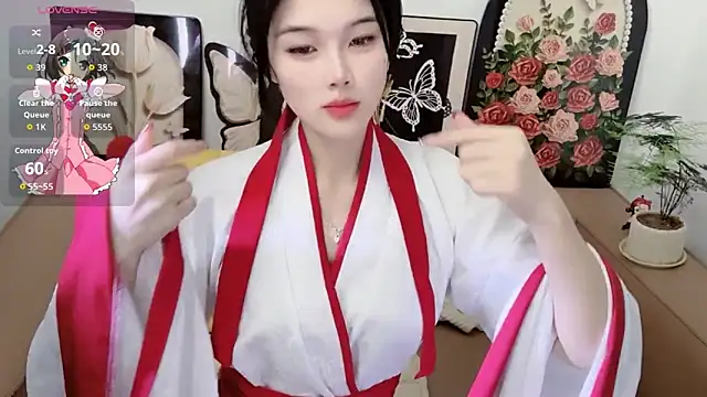 Snapshot of T-TeaR chatting on 05-21-26, 02:07 T-TeaR online show from 05-21-26, 02:07