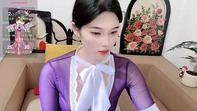 Snapshot of T-TeaR chatting on 06-02-26, 02:13 T-TeaR online show from 06-02-26, 02:13