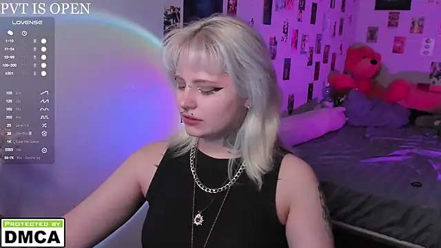 Snapshot of bixxxiz chatting on 01-18-26, 02:43 bixxxiz online show from 01-18-26, 02:43