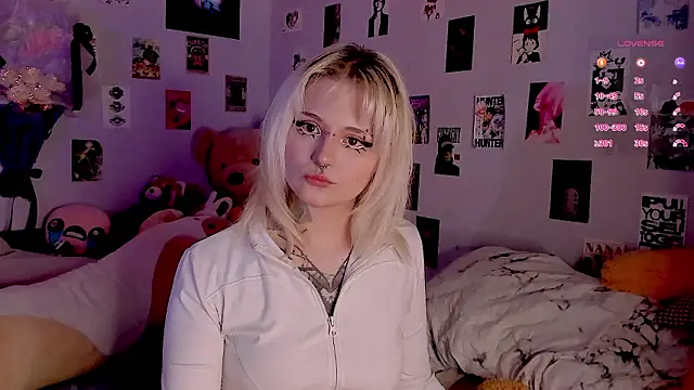 Snapshot of bixxxiz chatting on 03-02-26, 03:20 bixxxiz online show from 03-02-26, 03:20