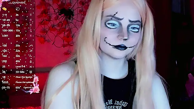 Snapshot of HoneyDazzle chatting on 10-31-25, 08:54 HoneyDazzle online show from 10-31-25, 08:54