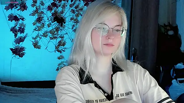 Snapshot of HoneyDazzle chatting on 11-01-25, 07:27 HoneyDazzle online show from 11-01-25, 07:27