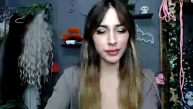 Snapshot of Walleriana chatting on 10-14-25, 09:26 Walleriana online show from 10-14-25, 09:26