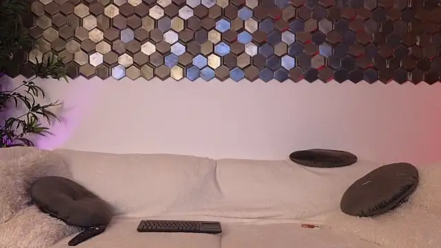 Ashley luxx online show from 02-04-26, 06:30