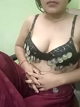 Snapshot of Beautiful_Eye chatting on 11-21-25, 06:45 Beautiful Eye online show from 11-21-25, 06:45