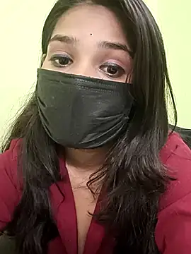 Snapshot of Beautiful_Eye chatting on 12-13-25, 08:04 Beautiful Eye online show from 12-13-25, 08:04