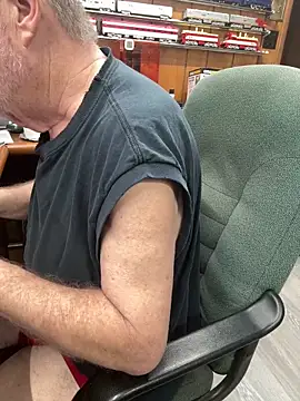 Jcaspen online show from 04-25-26, 01:41