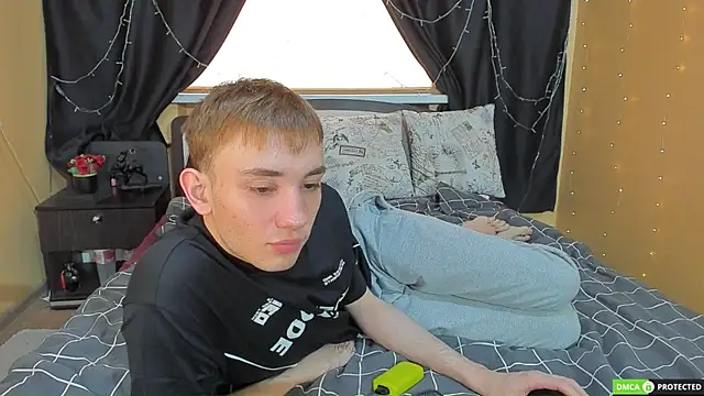 Snapshot of felixcurt69 chatting on 05-10-26, 07:35 felixcurt69 online show from 05-10-26, 07:35