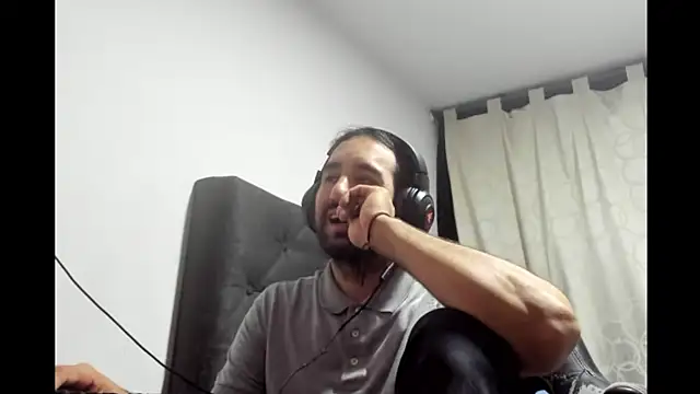 coolfriki online show from 04-21-26, 01:42