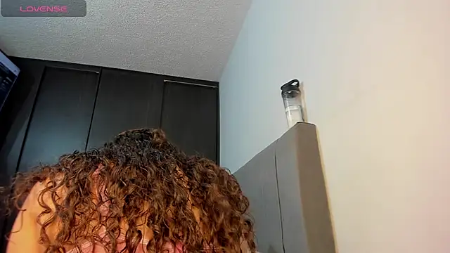 emy collyns online show from 02-10-26, 03:21