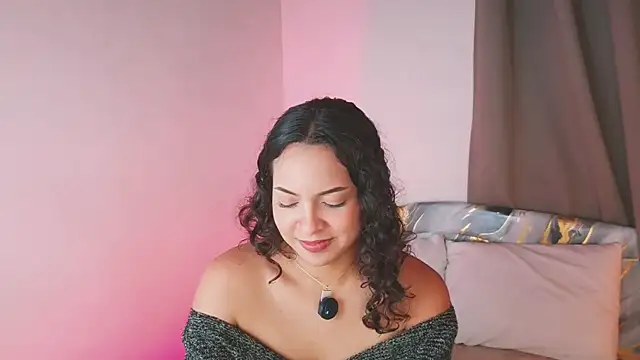 Snapshot of _Bella_Beth_ chatting on 10-17-25, 06:38  Bella Beth  online show from 10-17-25, 06:38