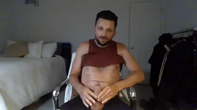 felipelon07 online show from 04-12-26, 05:34