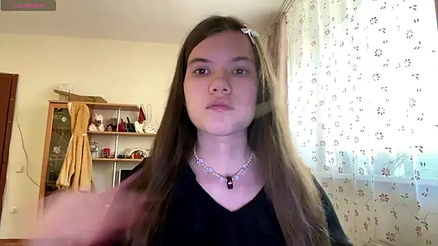 AlmetaBradicich online show from 10-20-25, 06:03