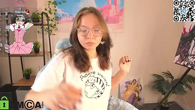 Snapshot of Nuura_Moore chatting on 10-30-25, 12:45 Nuura Moore online show from 10-30-25, 12:45