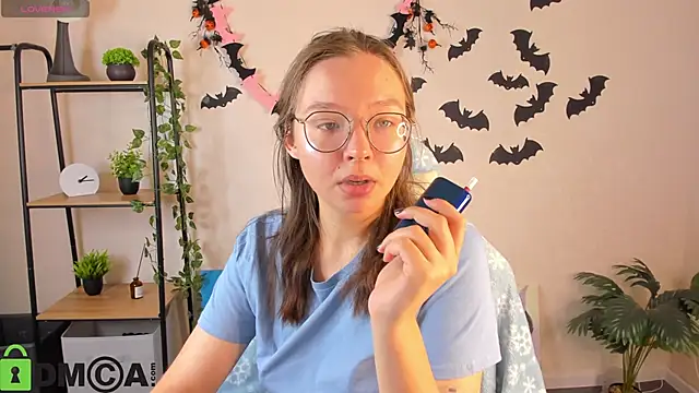 Snapshot of Nuura_Moore chatting on 11-04-25, 12:54 Nuura Moore online show from 11-04-25, 12:54