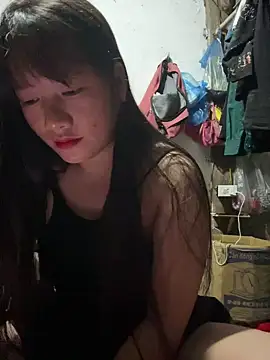 Snapshot of TrangNemo chatting on 11-08-25, 07:12 TrangNemo online show from 11-08-25, 07:12