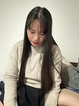 Snapshot of TrangNemo chatting on 11-12-25, 06:47 TrangNemo online show from 11-12-25, 06:47