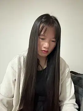 Snapshot of TrangNemo chatting on 11-12-25, 09:47 TrangNemo online show from 11-12-25, 09:47