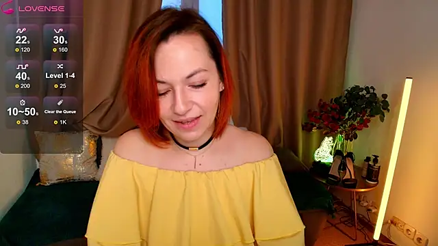 Snapshot of Serena_Foxxx chatting on 11-18-25, 02:28 Serena Foxxx online show from 11-18-25, 02:28