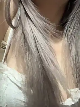 Beyeuuu online show from 04-19-26, 02:44