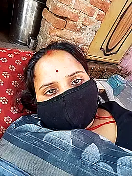 Snapshot of Cr_sonam chatting on 06-01-26, 09:44 Cr sonam online show from 06-01-26, 09:44