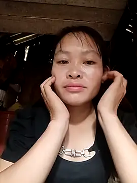 Snapshot of Young_vietnamese chatting on 10-09-25, 01:36 Young vietnamese online show from 10-09-25, 01:36