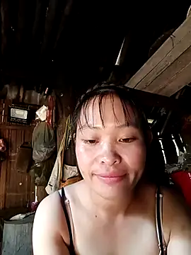 Snapshot of Young_vietnamese chatting on 10-11-25, 02:33 Young vietnamese online show from 10-11-25, 02:33