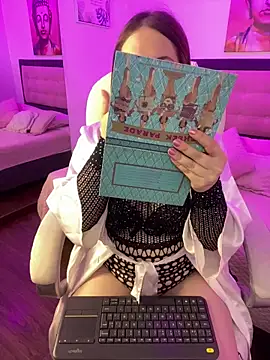 Snapshot of kattee_adams chatting on 11-27-25, 01:35 kattee adams online show from 11-27-25, 01:35