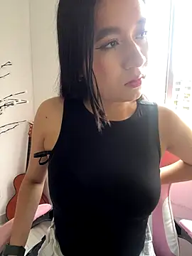 Snapshot of emi_star chatting on 11-13-25, 09:36 emi star online show from 11-13-25, 09:36