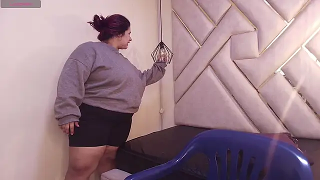 Addyy 02 online show from 11-25-25, 05:24