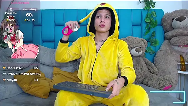 Snapshot of Brian_hot chatting on 02-10-26, 11:36 Brian hot online show from 02-10-26, 11:36