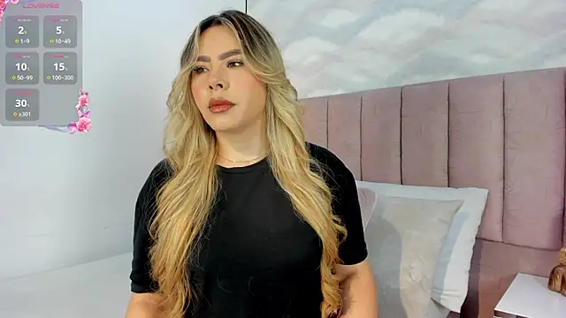 Snapshot of Katya_blonde chatting on 10-22-25, 12:27 Katya blonde online show from 10-22-25, 12:27