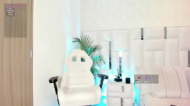 Snapshot of Katya_blonde chatting on 10-28-25, 12:09 Katya blonde online show from 10-28-25, 12:09