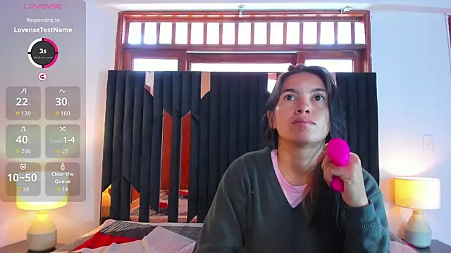 Sofy and Mia online show from 11-03-25, 12:39