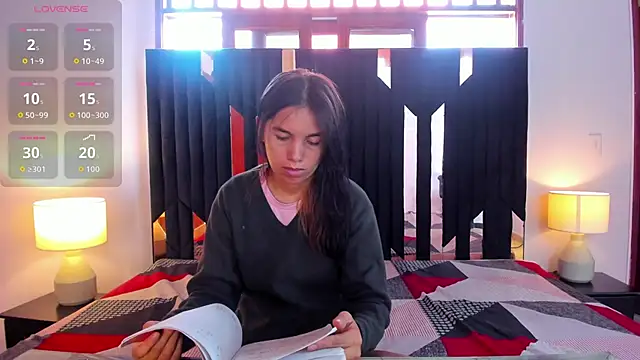 Sofy and Mia online show from 11-10-25, 12:04