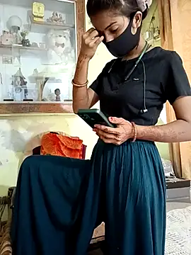 Snapshot of Payal_G chatting on 10-13-25, 03:28 Payal G online show from 10-13-25, 03:28