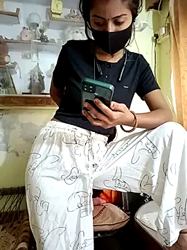 Snapshot of Payal_G chatting on 10-17-25, 02:37 Payal G online show from 10-17-25, 02:37