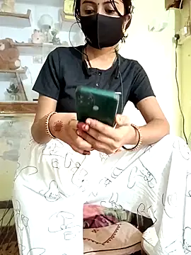 Snapshot of Payal_G chatting on 10-20-25, 02:12 Payal G online show from 10-20-25, 02:12