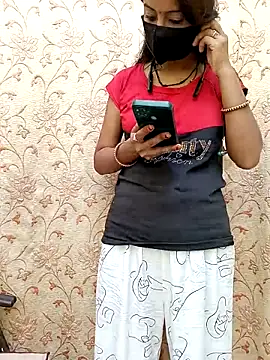 Snapshot of Payal_G chatting on 10-24-25, 10:11 Payal G online show from 10-24-25, 10:11
