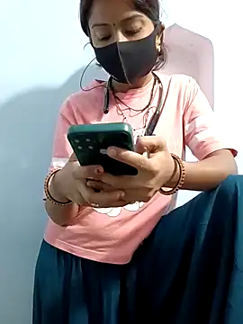 Snapshot of Payal_G chatting on 10-31-25, 04:08 Payal G online show from 10-31-25, 04:08