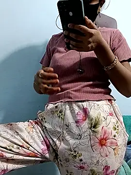 Snapshot of Payal_G chatting on 11-12-25, 02:50 Payal G online show from 11-12-25, 02:50