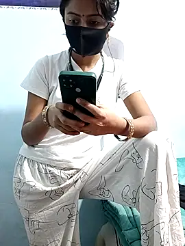 Snapshot of Payal_G chatting on 11-24-25, 03:23 Payal G online show from 11-24-25, 03:23