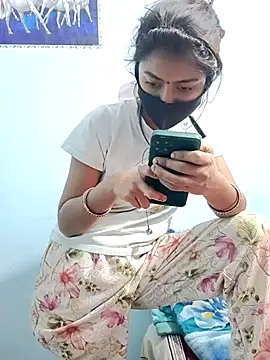 Snapshot of Payal_G chatting on 12-14-25, 04:12 Payal G online show from 12-14-25, 04:12