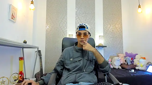 Snapshot of JacobBlackwell_ chatting on 10-25-25, 06:57 JacobBlackwell online show from 10-25-25, 06:57