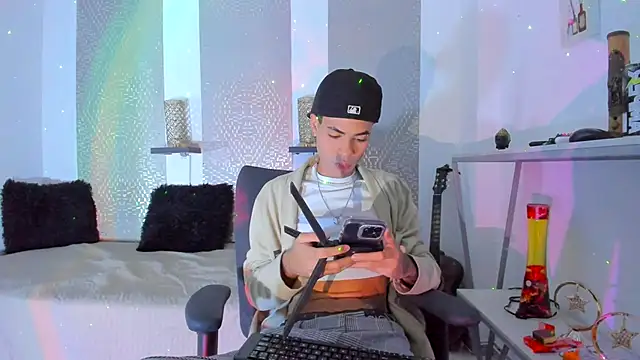 Snapshot of JacobBlackwell_ chatting on 10-30-25, 07:36 JacobBlackwell online show from 10-30-25, 07:36