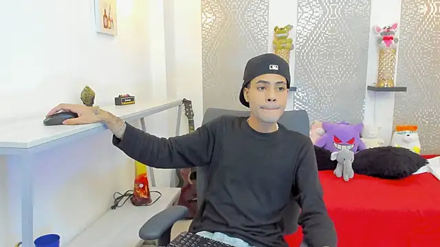 Snapshot of JacobBlackwell_ chatting on 12-04-25, 07:44 JacobBlackwell online show from 12-04-25, 07:44