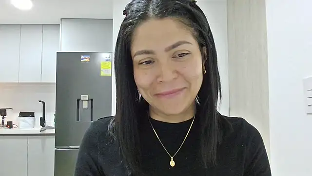 Snapshot of Ina_Jody chatting on 10-08-25, 02:20 Ina Jody online show from 10-08-25, 02:20