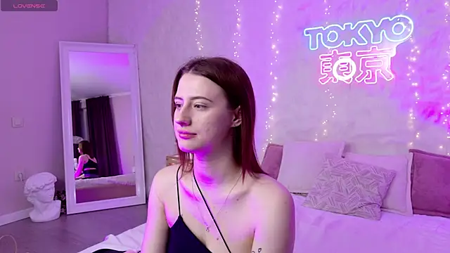 Snapshot of JessiJull chatting on 10-16-25, 05:47 JessiJull online show from 10-16-25, 05:47